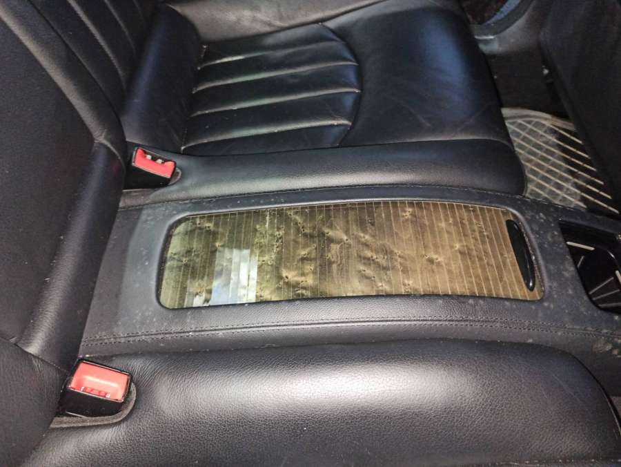 Замок капота Mercedes CLS-Class (W219) (2004-2010) Седан 2007г. | Фото № 12 Замок капота Mercedes CLS-Class (W219) (2004-2010) Седан 2007г. - Фото 12