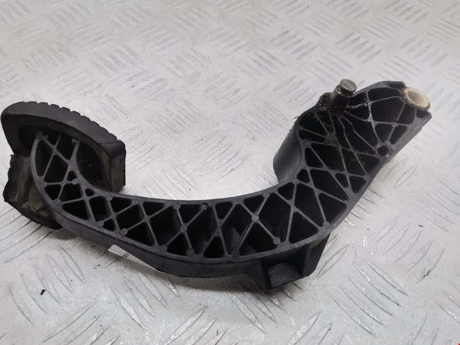 Педаль сцепления Peugeot 1007 (2005-2009) Хетчбэк 3дв. 2005г. | Фото № 3 Педаль сцепления Peugeot 1007 (2005-2009) Хетчбэк 3дв. 2005г. - Фото 3