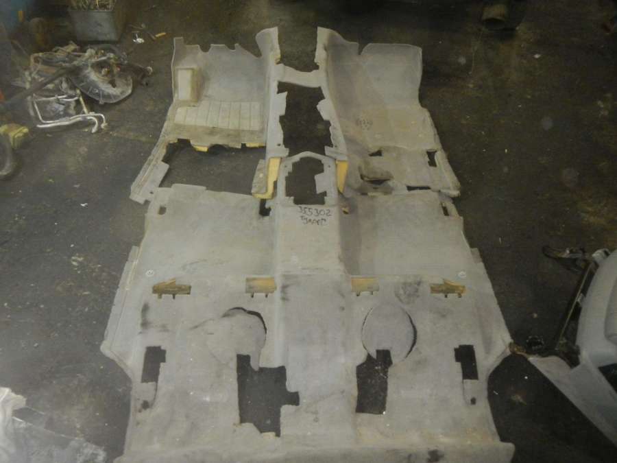 Покрытие напольное (ковролин) Volkswagen Touareg 0000г. | Фото № 1 Покрытие напольное (ковролин) Volkswagen Touareg 0000г. - Фото 1