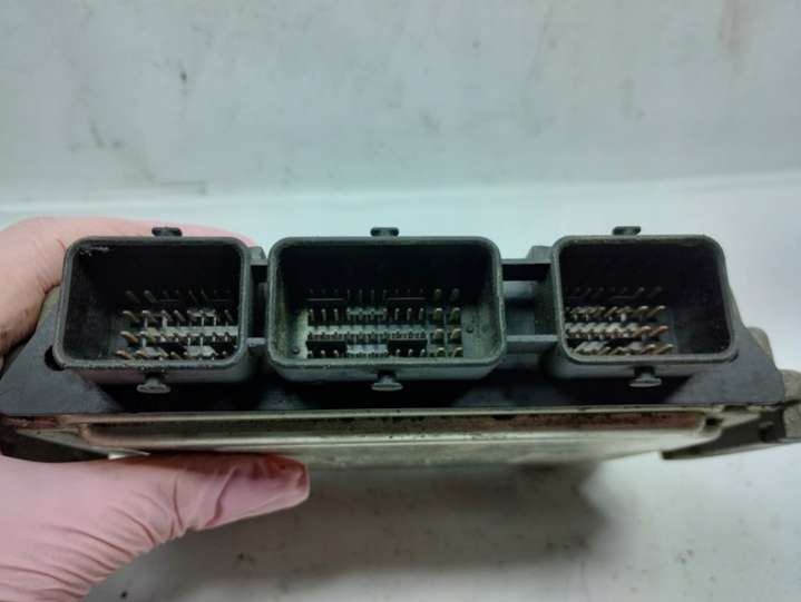 8200310863 Блок управления двигателем Renault Megane 2 поколение (2002-2006) 2002г. | Фото № 5 8200310863 Блок управления двигателем Renault Megane 2 поколение (2002-2006) 2002г. - Фото 5