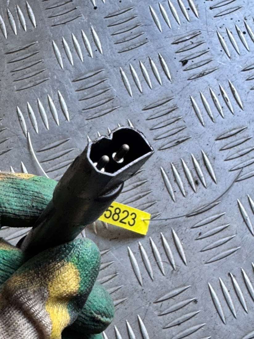 Патрон лампы фары BMW 5 E34 1994г. | Фото № 4 Патрон лампы фары BMW 5 E34 1994г. - Фото 4