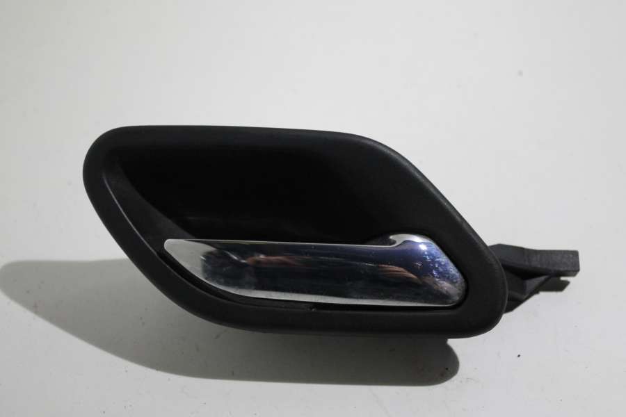 Ручка внутренняя двери задней правой  BMW 5 седан 2002г. | Фото № 1   Ручка внутренняя двери задней правой  BMW 5 седан 2002г. - Фото 1