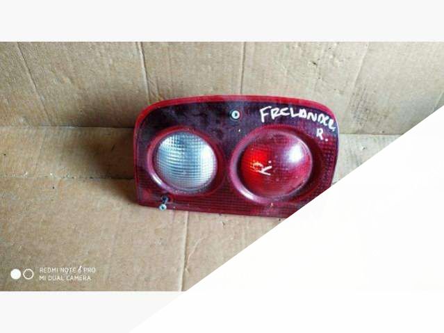 Фонарь задний правый  Land-Rover Freelander 2001г. | Фото № 1   Фонарь задний правый  Land-Rover Freelander 2001г. - Фото 1