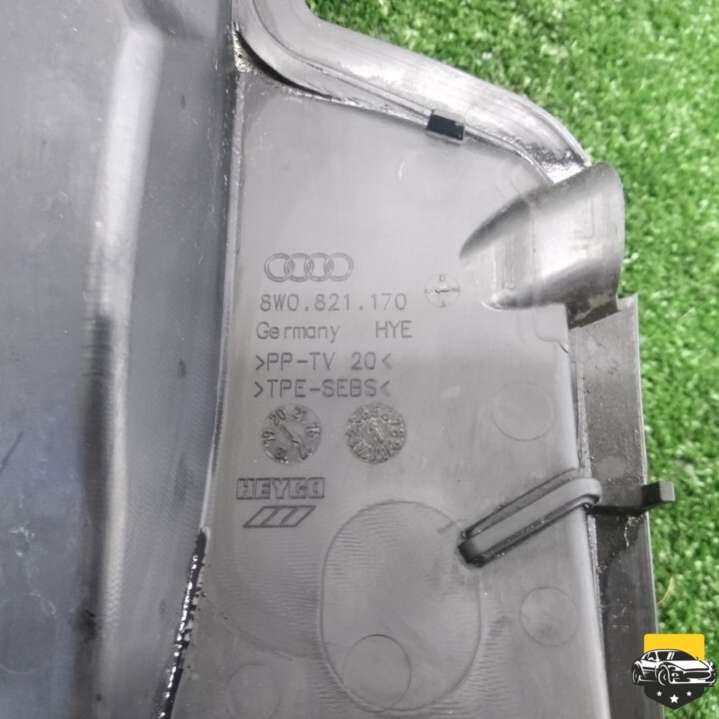 8W0821170 Накладка крыла (уголок зеркала) переднего правого  Audi A4 2017г. | Фото № 7  8W0821170 Накладка крыла (уголок зеркала) переднего правого  Audi A4 2017г. - Фото 7