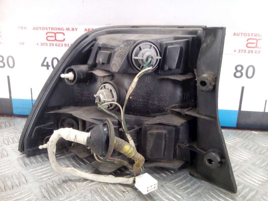 Фонарь задний правый Lexus LS 2 (UCF20) (1994-2000) Седан 1995г. | Фото № 2 Фонарь задний правый Lexus LS 2 (UCF20) (1994-2000) Седан 1995г. - Фото 2