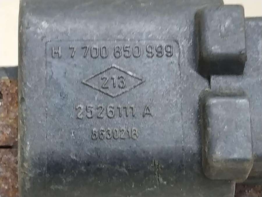 77008509992526111A Катушка зажигания Renault Laguna 1998г. | Фото № 6 77008509992526111A Катушка зажигания Renault Laguna 1998г. - Фото 6