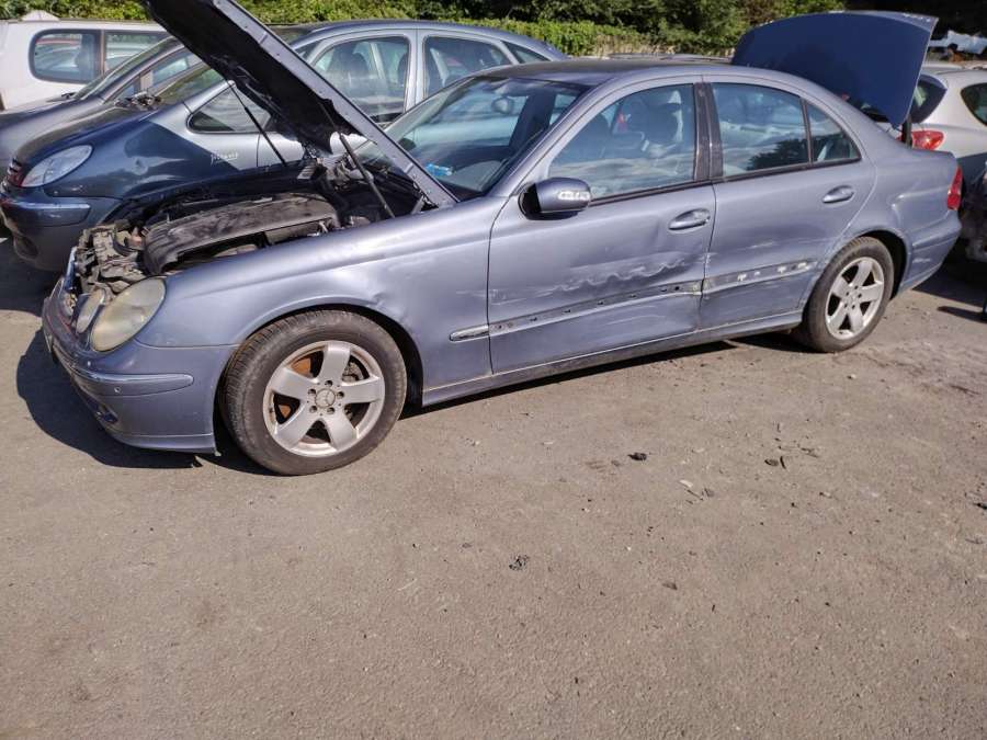 A2116800350 Бардачок (вещевой ящик) Mercedes E-Class (W211) (2002-2009) Седан 2004г. | Фото № 12 A2116800350 Бардачок (вещевой ящик) Mercedes E-Class (W211) (2002-2009) Седан 2004г. - Фото 12