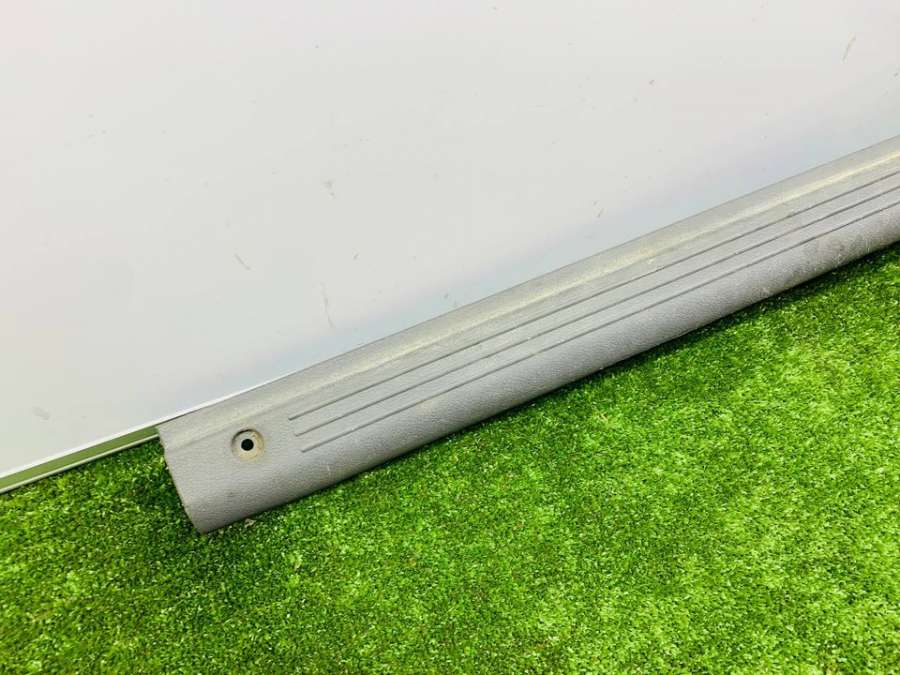 3T16V13201  Накладка на порог передняя левая   Ford Transit Connect I 2005г. | Фото № 4  3T16V13201  Накладка на порог передняя левая   Ford Transit Connect I 2005г. - Фото 4