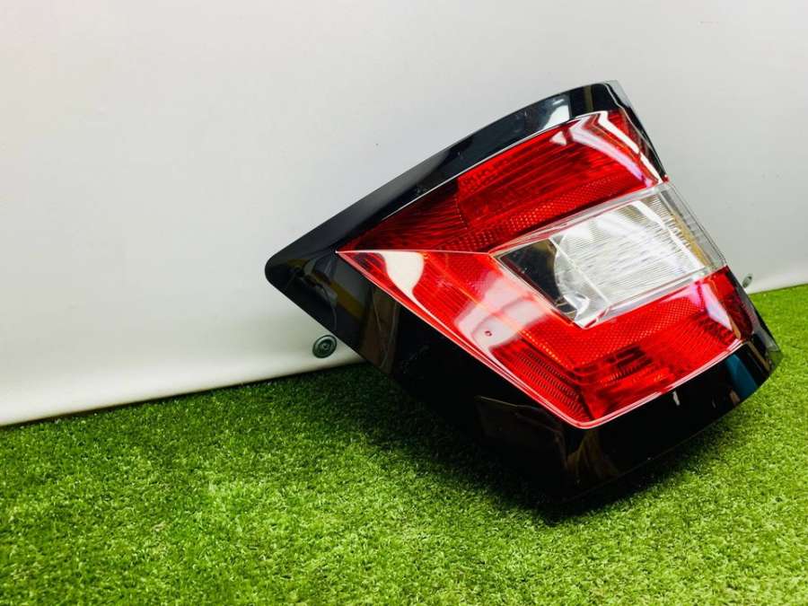 6V9945111  Фонарь задний левый   Skoda Fabia III 2019г. | Фото № 4  6V9945111  Фонарь задний левый   Skoda Fabia III 2019г. - Фото 4