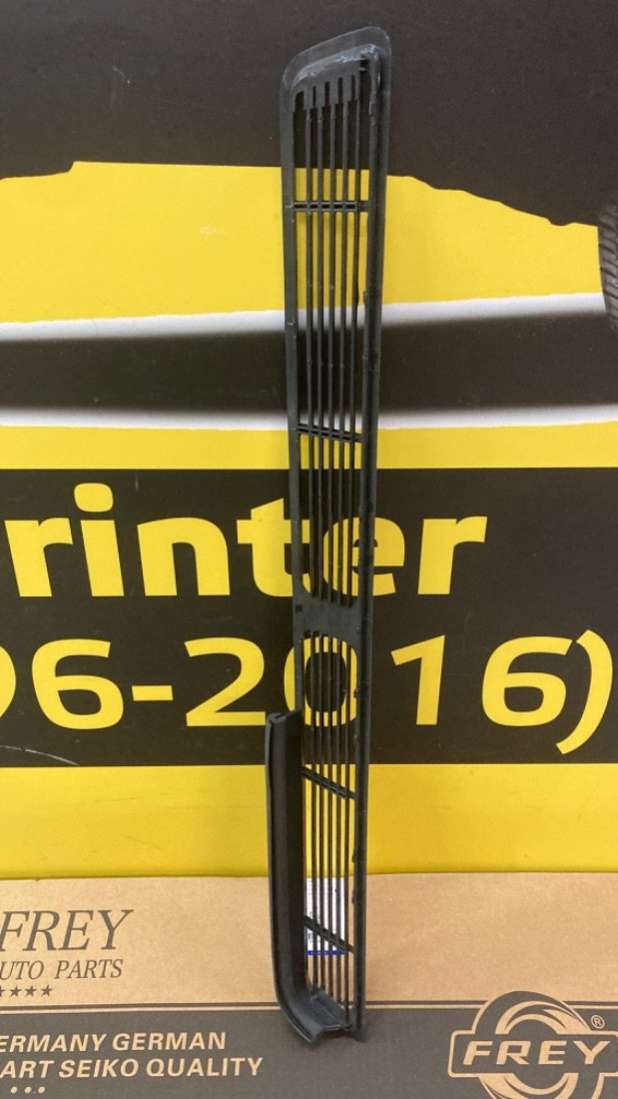 A90183002189018300218 Решетка капота Mercedes Sprinter W901-905 2000г. | Фото № 2 A90183002189018300218 Решетка капота Mercedes Sprinter W901-905 2000г. - Фото 2