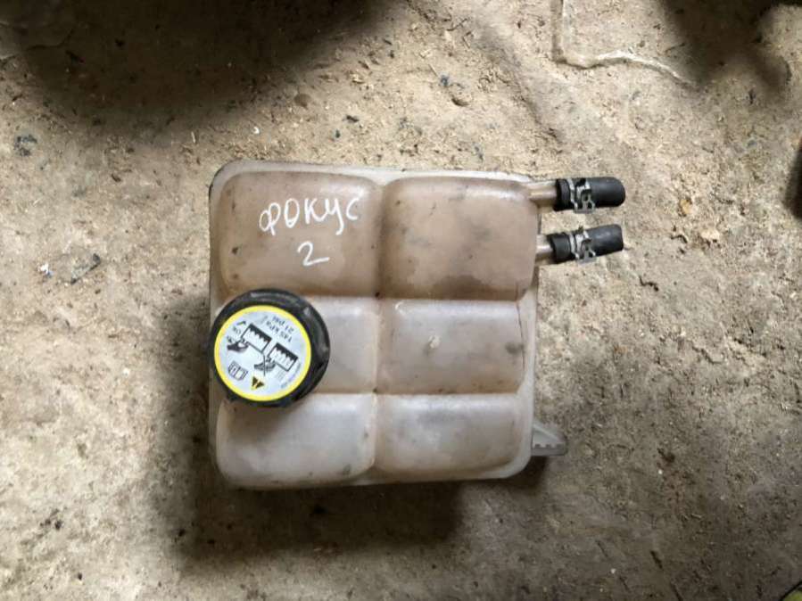 Расширительный бачок Ford Focus 2 2005г. | Фото № 1 Расширительный бачок Ford Focus 2 2005г. - Фото 1