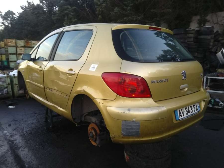 Петля крышки (двери) багажника Peugeot 307 (2001-2008) Хетчбэк 5дв. 2001г. | Фото № 7 Петля крышки (двери) багажника Peugeot 307 (2001-2008) Хетчбэк 5дв. 2001г. - Фото 7