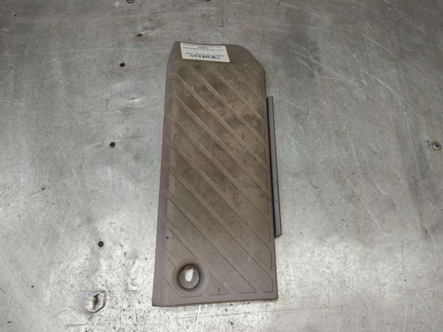 Опорная площадка для ноги Volkswagen Passat Седан 2001г. | Фото № 2 Опорная площадка для ноги Volkswagen Passat Седан 2001г. - Фото 2