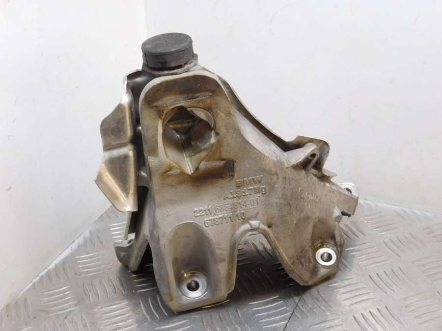 2.2116882032686E+17 Кронштейн двигателя правый BMW X5 внедорожник 5 дв. 2015г. | Фото № 5 2.2116882032686E+17 Кронштейн двигателя правый BMW X5 внедорожник 5 дв. 2015г. - Фото 5