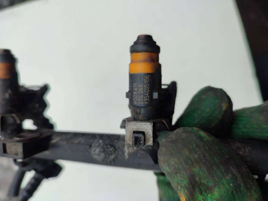 H029611ITG048 Форсунка топливная Renault Scenic 2000г. | Фото № 3 H029611ITG048 Форсунка топливная Renault Scenic 2000г. - Фото 3