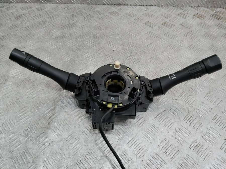 Переключатель подрулевой (стрекоза)  Nissan Juke 2014г. | Фото № 2   Переключатель подрулевой (стрекоза)  Nissan Juke 2014г. - Фото 2