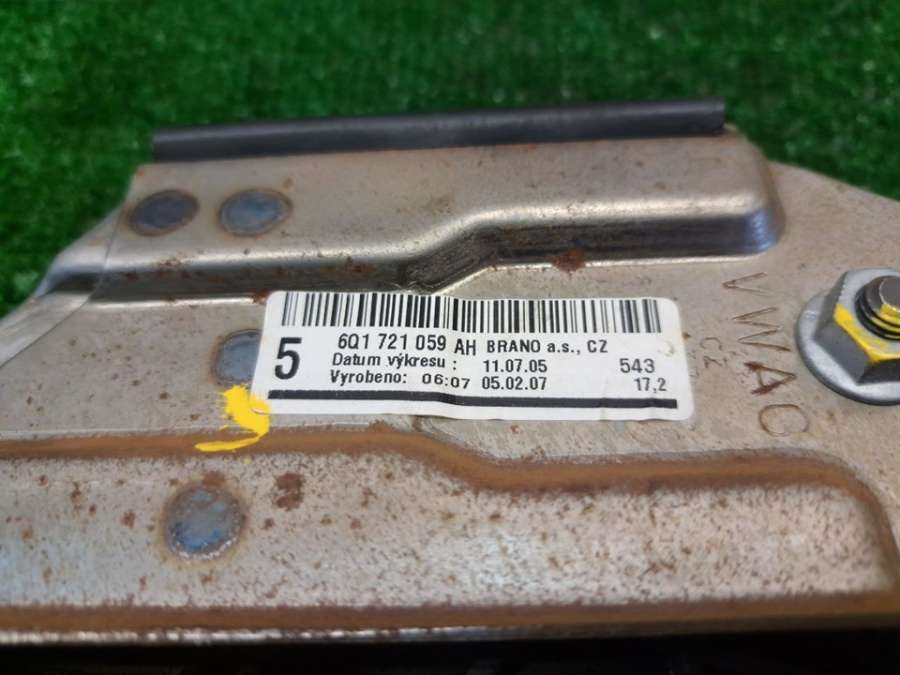 6Q1721059AH Педаль сцепления Seat Ibiza III 2007г. | Фото № 8 6Q1721059AH Педаль сцепления Seat Ibiza III 2007г. - Фото 8