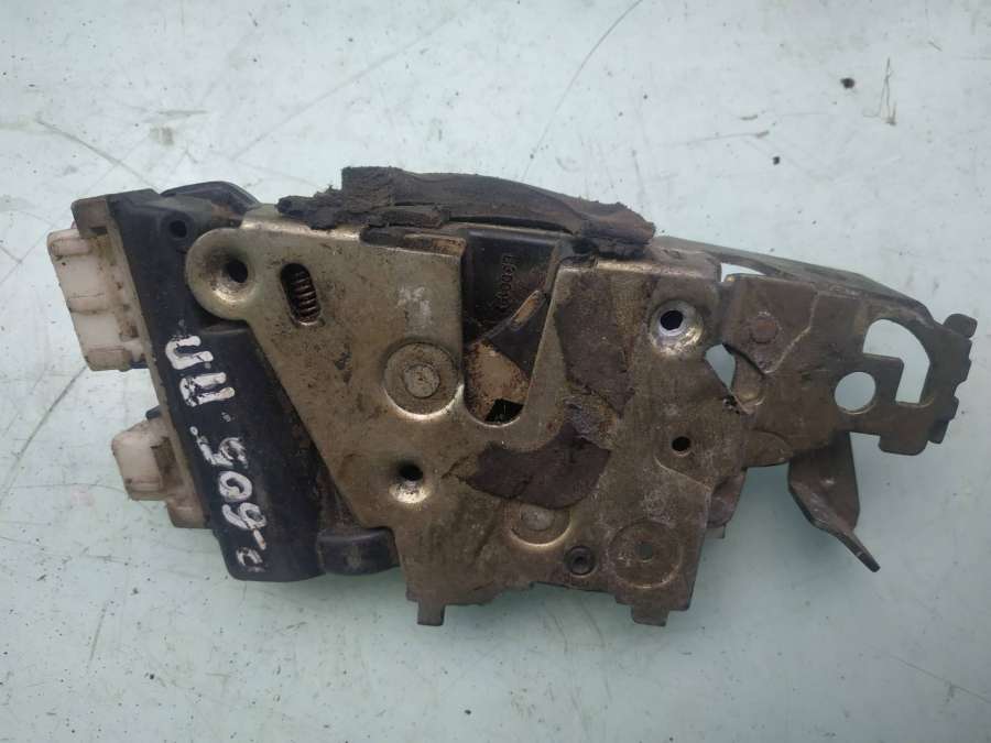 Замок двери передней правой  Peugeot 605  1994г. | Фото № 1   Замок двери передней правой  Peugeot 605  1994г. - Фото 1