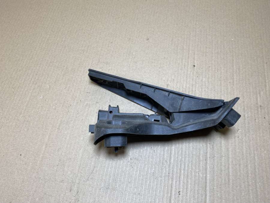 1K1721503P Педаль газа  Volkswagen Beetle 2 2002г. | Фото № 1  1K1721503P Педаль газа  Volkswagen Beetle 2 2002г. - Фото 1