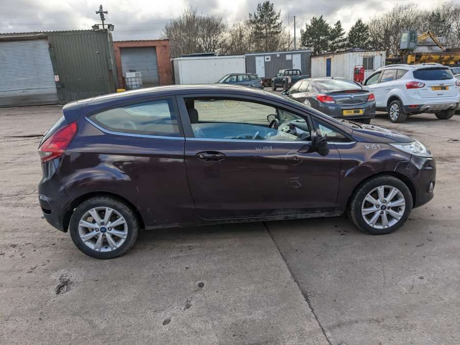 8A6118D422BFW Накладка декоративная на торпедо Ford Fiesta 6 (2008-2019) Хетчбэк 3дв. 2008г. | Фото № 7 8A6118D422BFW Накладка декоративная на торпедо Ford Fiesta 6 (2008-2019) Хетчбэк 3дв. 2008г. - Фото 7