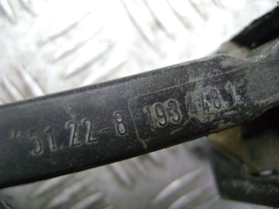 8193448 Ограничитель открывания двери задней BMW 5 E39 1998г. | Фото № 3 8193448 Ограничитель открывания двери задней BMW 5 E39 1998г. - Фото 3