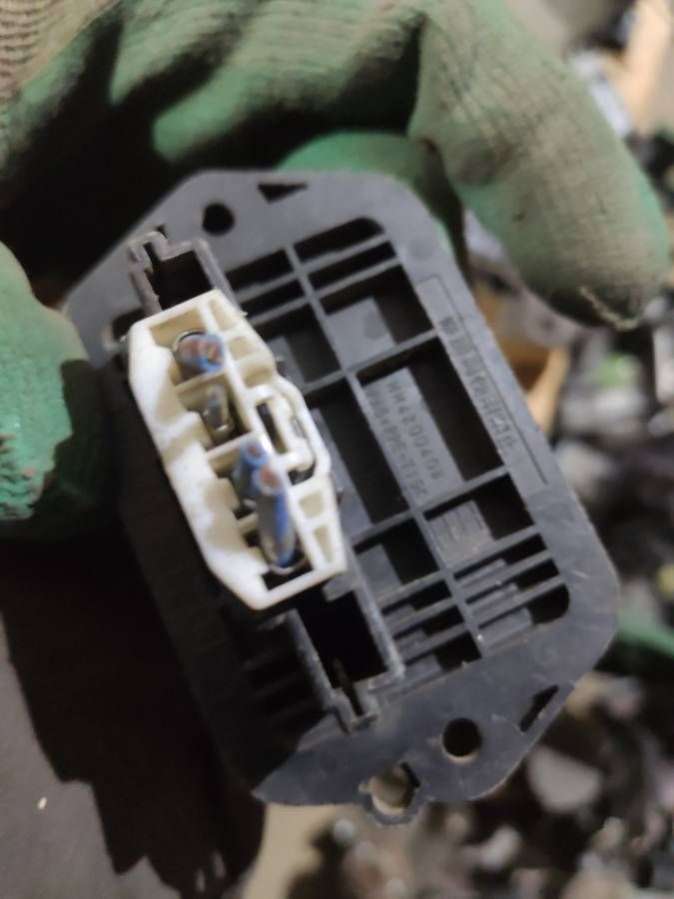 HM420040B Сопротивление печки Mazda 2 DY 2004г. | Фото № 3 HM420040B Сопротивление печки Mazda 2 DY 2004г. - Фото 3