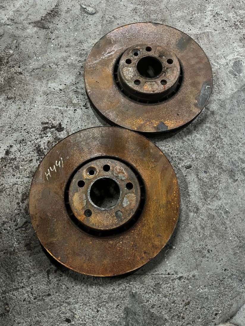 Диск тормозной передний Volvo XC60 1 2013г. | Фото № 1 Диск тормозной передний Volvo XC60 1 2013г. - Фото 1