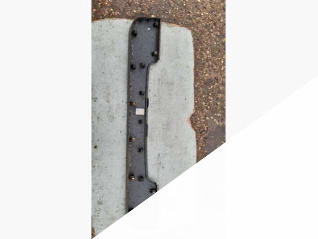 Молдинг крышки багажника Hyundai Terracan 2006г. | Фото № 2 Молдинг крышки багажника Hyundai Terracan 2006г. - Фото 2